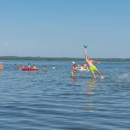 Ferienhaus Bungis Ferien Direkt Am Grimnitzsee, Karree 08 *